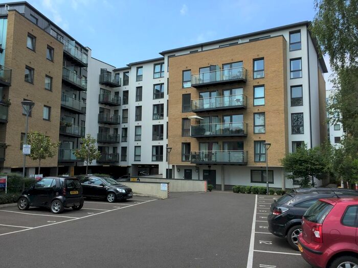 2 Bedroom Flat To Rent In Azzura House, Homesdale Road, Bromley, Kent, BR2