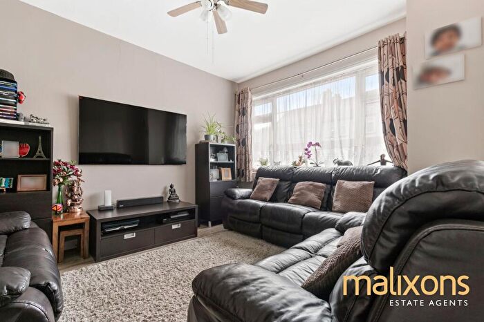 3 Bedroom House For Sale In Zermatt Road, Thornton Heath, CR7