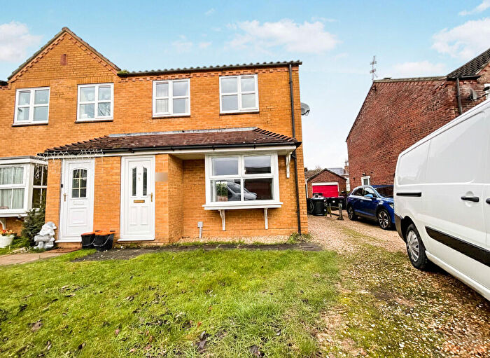 3 Bedroom Semi-Detached House To Rent In The Gleanings, Navenby, Lincoln, LN5