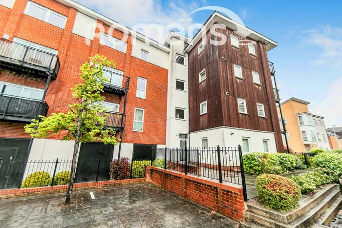 2 Bedroom Apartment To Rent In Tean House, Kennet Island, RG2