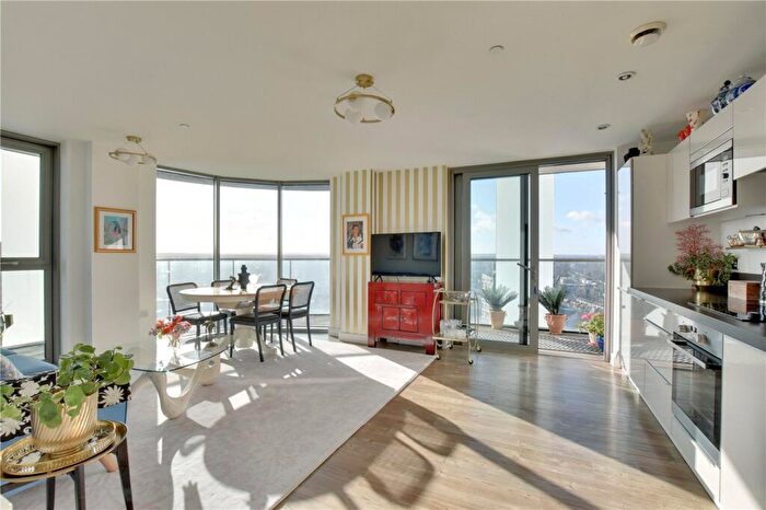 2 Bedroom Apartment For Sale In Cornmill Lane, Lewisham, London, SE13