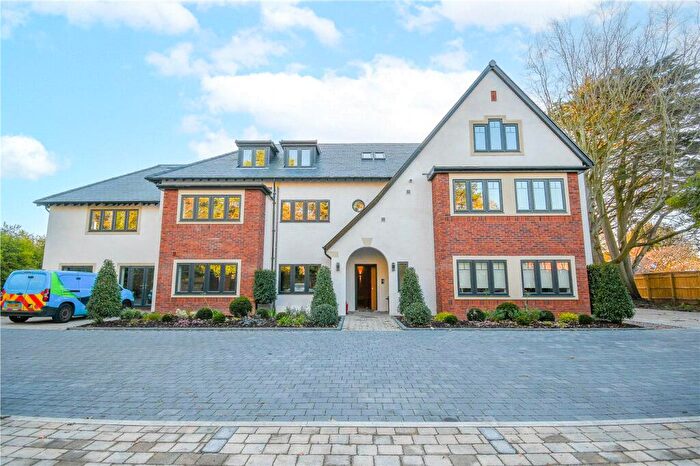 2 Bedroom Flat For Sale In Quarry Road East, Heswall, Wirral, CH60