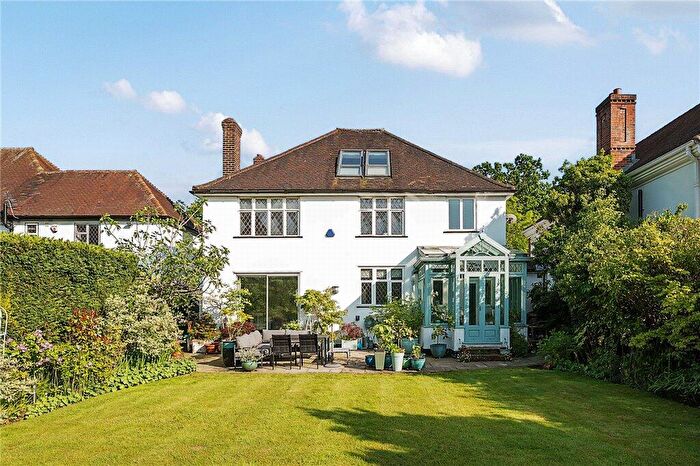 5 Bedroom Detached House For Sale In Farnborough Park, Orpington, Kent, BR6