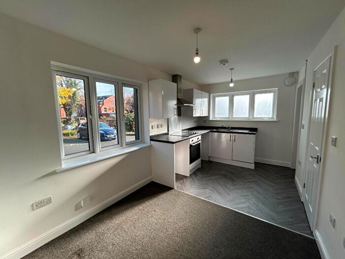 2 Bedroom Apartment To Rent In Pelham Road, Nottingham, Nottinghamshire, NG5