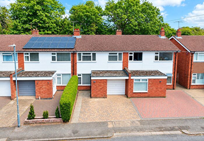 3 Bedroom Terraced House For Sale In Wood End, Park Street, AL2