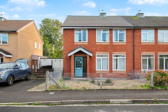 3 Bedroom Semi-Detached House For Sale In Glanvill Road, Street, BA16
