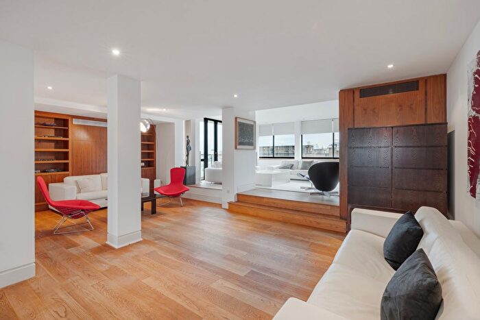 4 Bedroom Flat To Rent In Curzon Street, Mayfair, London, United Kingdom, W1J
