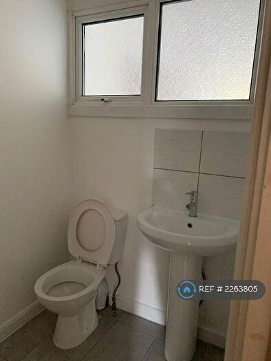 3 Bedroom Terraced House To Rent In Mill Close, Wokingham, RG41