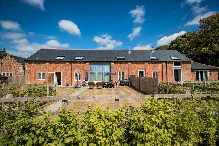 5 Bedroom Barn Conversion To Rent In Old Salisbury Lane, Romsey, Hampshire, SO51