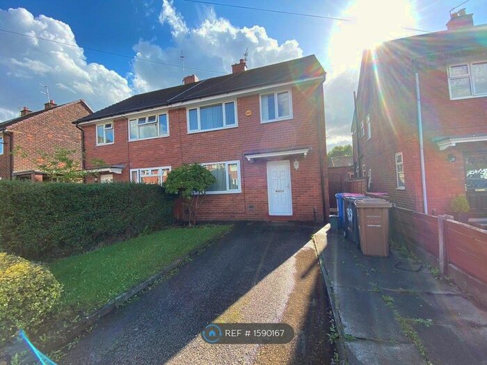 3 Bedroom Semi-Detached House To Rent In Worsley Avenue, Worsley, Manchester, M28