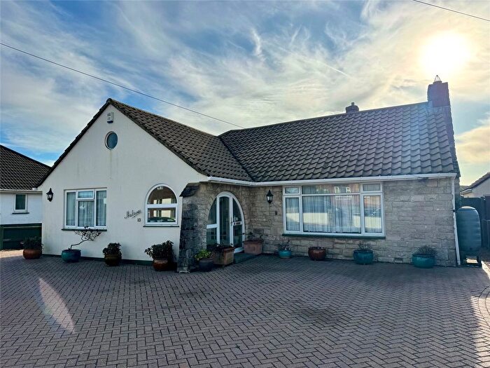 3 Bedroom Bungalow For Sale In Bouverie Close, Barton On Sea, Hampshire, BH25