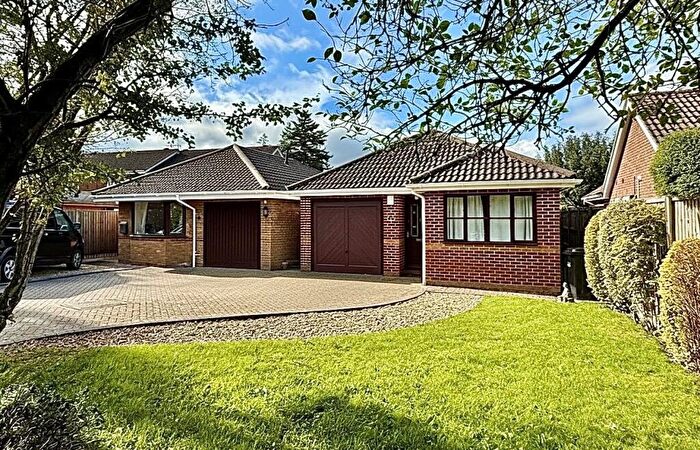 3 Bedroom Bungalow For Sale In Audemer Court, Ringwood, BH24