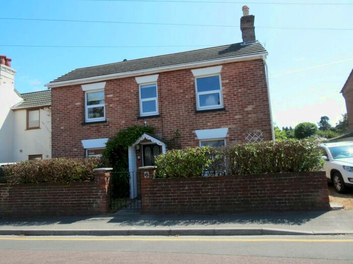5 Bedroom House To Rent In Bedroom Detached House In Ensbury Park, BH10