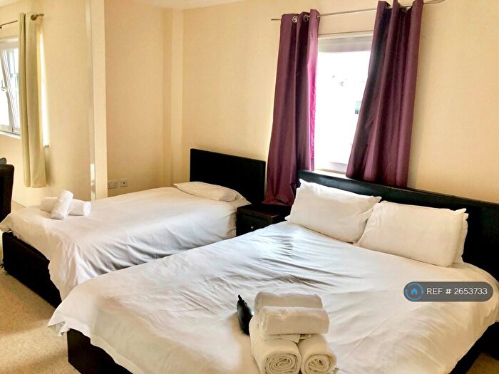 1 Bedroom Flat To Rent In Beckhampton Street, Swindon, SN1