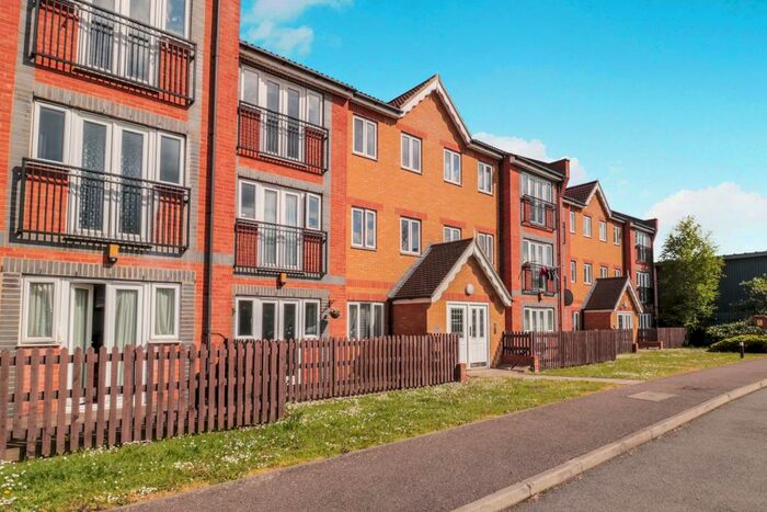 1 Bedroom Apartment To Rent In Foundry Gate, EN8