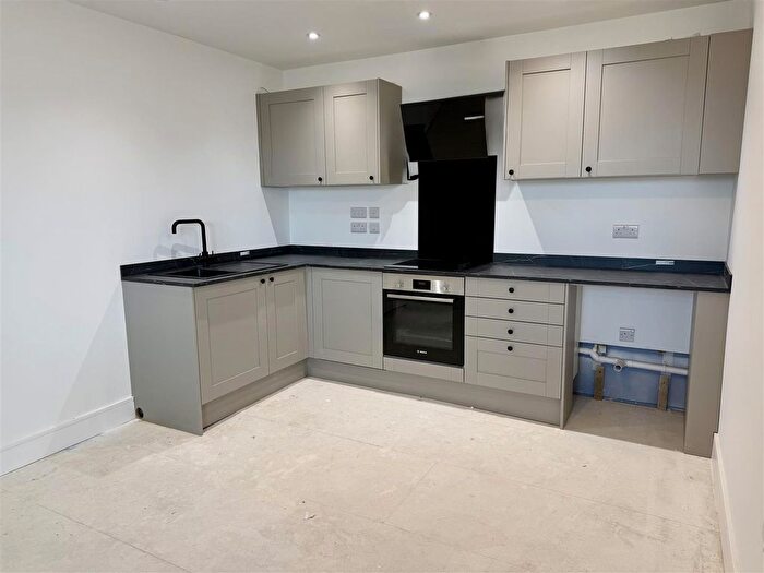 2 Bedroom Flat To Rent In St. Leonards Road, Eastbourne, BN21