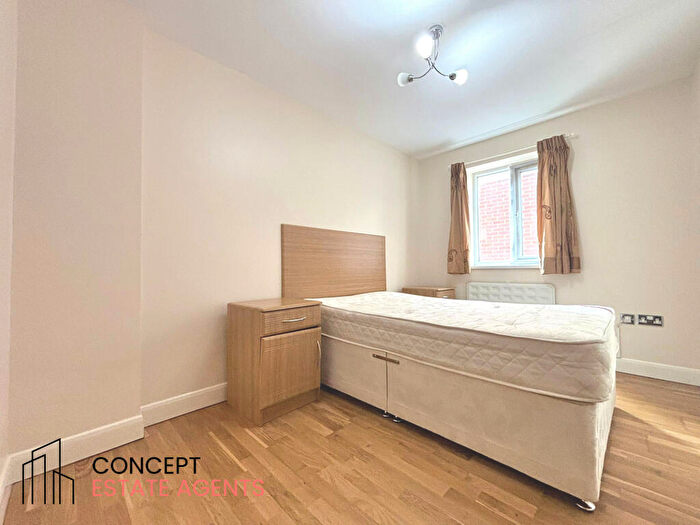 2 Bedroom Apartment To Rent In Eaton Road, Sutton, Surrey, SM2