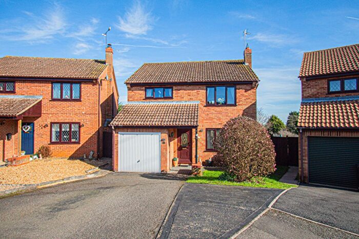 4 Bedroom Detached House For Sale In Laywood Way, Irthlingborough, NN9