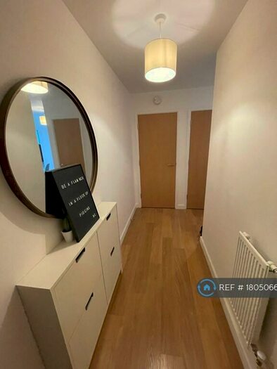 2 Bedroom Flat To Rent In Iona Tower, London, E14
