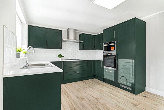 3 Bedroom End Of Terrace House To Rent In Wilmot Close, Witney, Oxfordshire, OX28