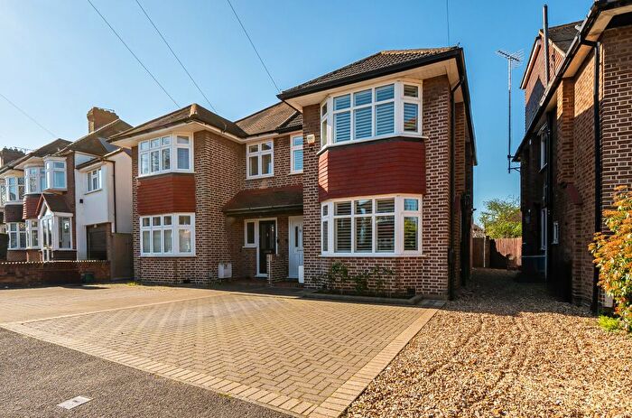 4 Bedroom Semi Detached House For Sale In Walton On Thames, Surrey, KT12