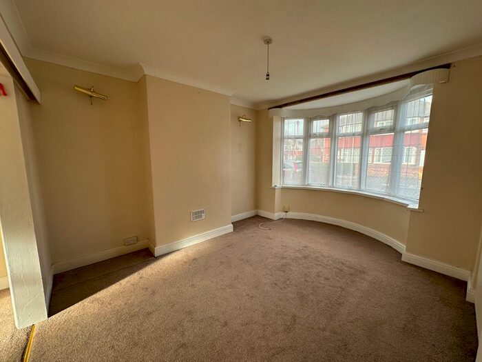 3 Bedroom Semi-Detached House To Rent In Woodhouse Road, Wheatley, Doncaster, DN2