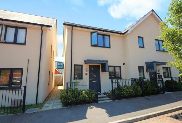 2 Bedroom Semi-Detached House For Sale In Catland Copse, Bursledon, SO31