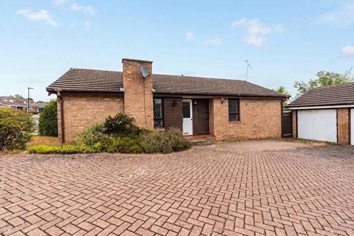 3 Bedroom Detached Bungalow For Sale In Rylstone Grove, Sheffield, S12
