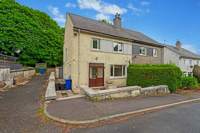 3 Bedroom Semi-Detached House For Sale In Balrossie Drive, Kilmacolm, PA13