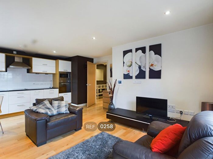 1 Bedroom Flat To Rent In The Sawmill, Dock Street, HU1