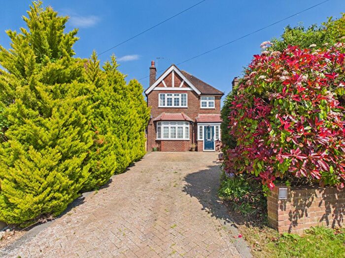 3 Bedroom Detached House For Sale In Chartridge Lane, Chesham, Buckinghamshire, HP5
