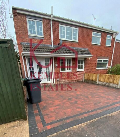 3 Bedroom Semi-Detached House To Rent In Aldcliffe Crescent, Doncaster, DN4