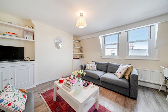 1 Bedroom Flat For Sale In Dawes Road, Fulham, London, SW6