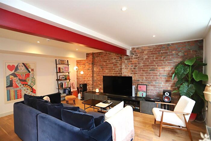 2 Bedroom Apartment For Sale In Murrays' Mills, Ancoats, M4