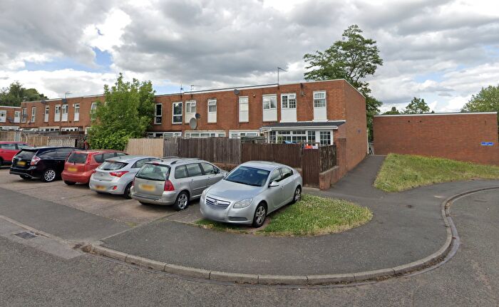 End Of Terrace House To Rent In Metric Walk, Smethwick, B67