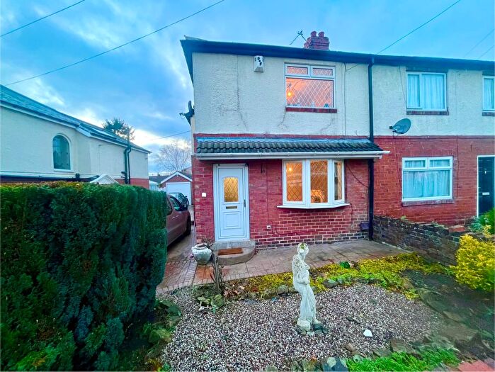 2 Bedroom Semi Detached House To Rent In Park Avenue, Lofthouse, Wakefield, WF3