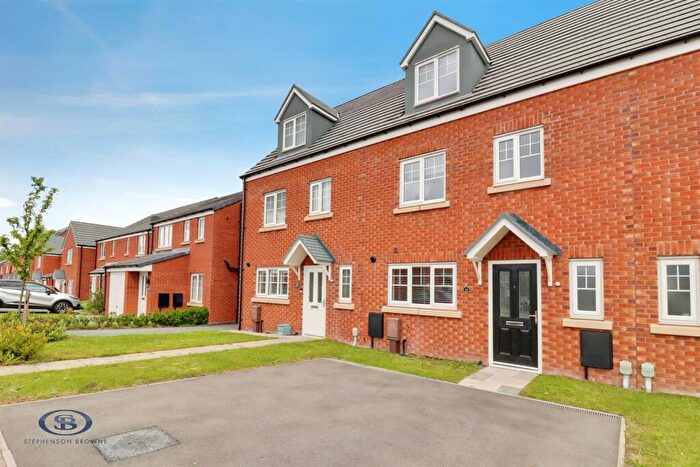 4 Bedroom House For Sale In Comfrey Avenue, Sandbach, CW11