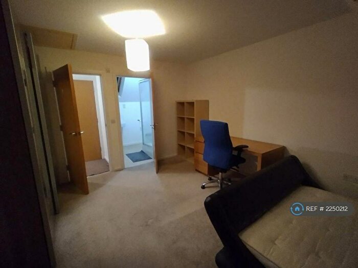 4 Bedroom Terraced House To Rent In Broughton Lane, Salford, M7