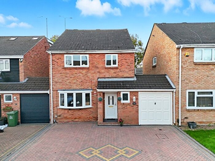 4 Bedroom Detached House For Sale In Suffolk Drive, Basildon, Essex, SS15