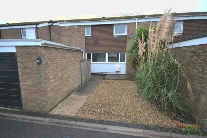 1 Bedroom Flat To Rent In Cleveland Close, Basingstoke RG22