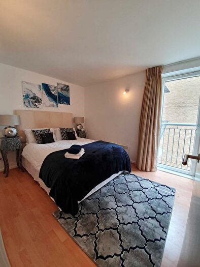 1 Bedroom Flat For Sale In Hutchings Street, London, E14