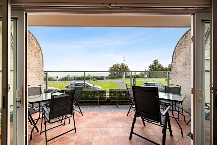 1 Bedroom Flat For Sale In The Leas, Folkestone, CT20
