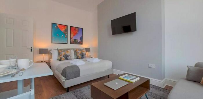 Studio To Rent In Warwick Road, Earls Court, London, SW5