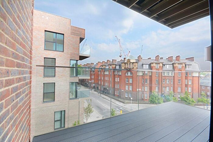 2 Bedroom Flat To Rent In Rodney Road, Elephant And Castle, London, SE17