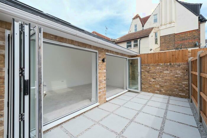 1 Bedroom Flat To Rent In Albion Road, Ramsgate, CT11