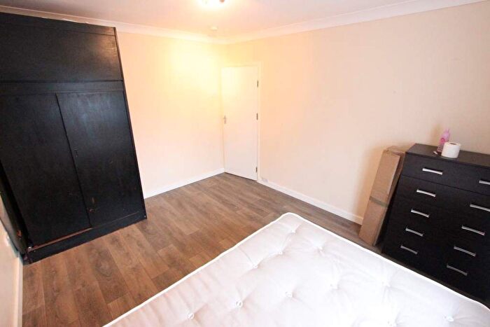 1 Bedroom Flat To Rent In Riverside Gardens, Wembley, HA0