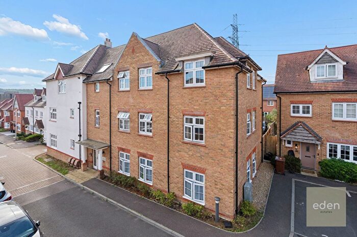 2 Bedroom Property For Sale In Clay Place, Halling, ME2