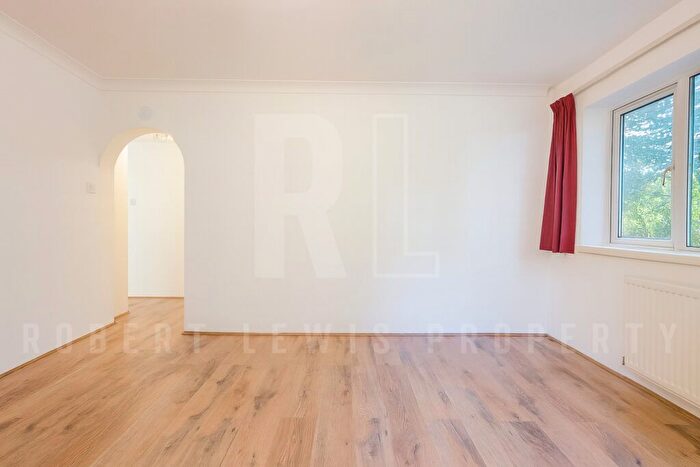 1 Bedroom Flat To Rent In Temple Fortune Lane, London, NW11