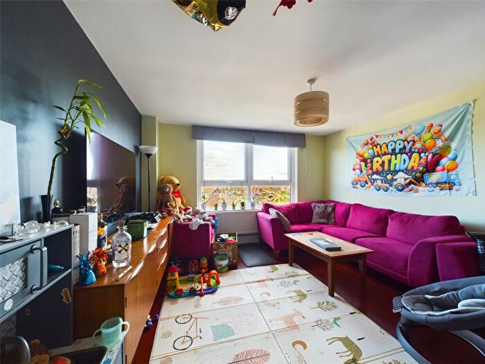 2 Bedroom Apartment For Sale In Taylorson Street, Salford, Greater Manchester, M5