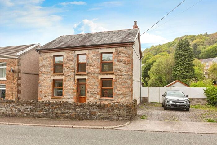 3 Bedroom Detached House For Sale In Gnoll Road, Godrergraig, Swansea, Neath Port Talbot, SA9